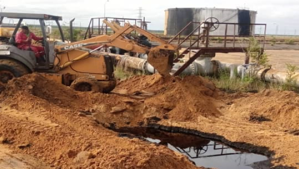 Dragado de fosas y fabricación de arreglos para mejoras de infraestructura y adecuación del sistema de tratamiento de aguas de procesos hacia el sistema de inyección de aguas efluentes.